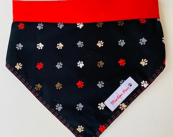 Reversible Black Dog or Cat Bandana with paw prints on one side and red on the reverse side. Paw Prints Bandana, Cat and Dog Neckerchief,