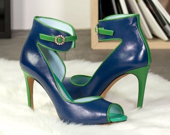Décolleté con punta aperta alla caviglia in pelle nappa blu, tacchi di lusso fatti a mano, décolleté per invitati al matrimonio