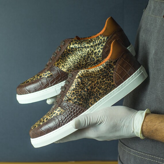 Leopard dress deals with sneakers