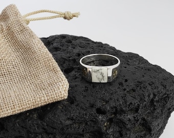 Anillo de plata de ley con turquesa blanca - Elegancia de piedra natural