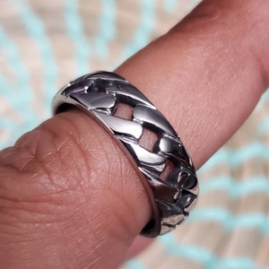 Bold Cuban Link Ring | High Fashion Stainless Steel Statement Piece | Durable & Stylish, Unisex Band
