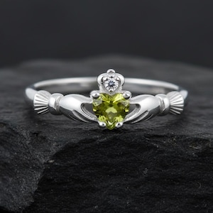 Sterling Silver Claddagh Ring: Peridot CZ Irish Love Ring