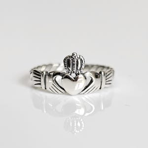 酸化仕上げのスターリングシルバーフラットロープクラダリング - 愛、忠誠、友情