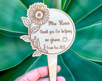 Personalised Plant Marker For Teachers, Thank You For Helping Me Grow Plant Stick, Teacher Appreciation Thank You Gift, End of Year Gift