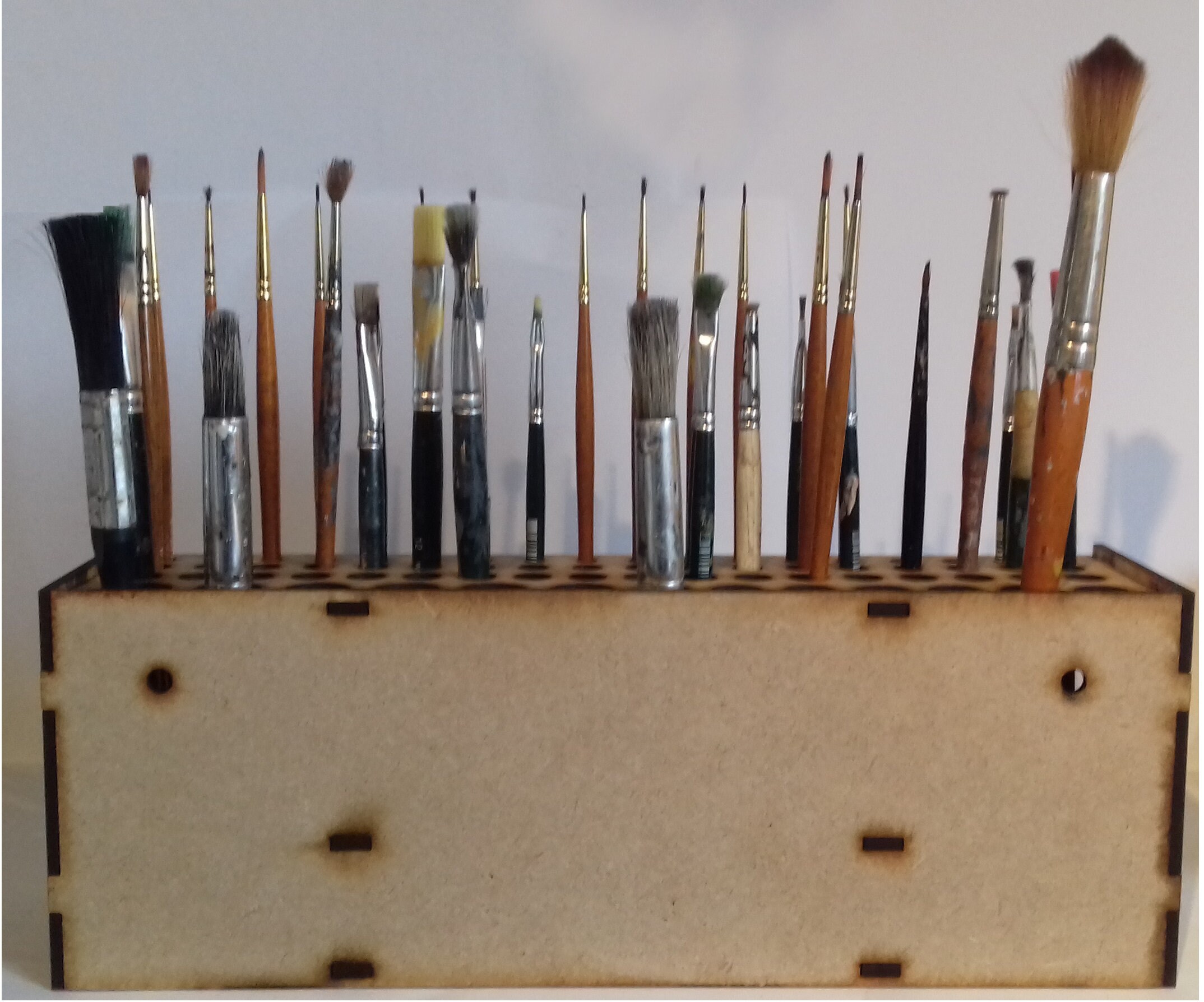 Easy DIY Brush Drying Rack/ Paintbrush Holder 