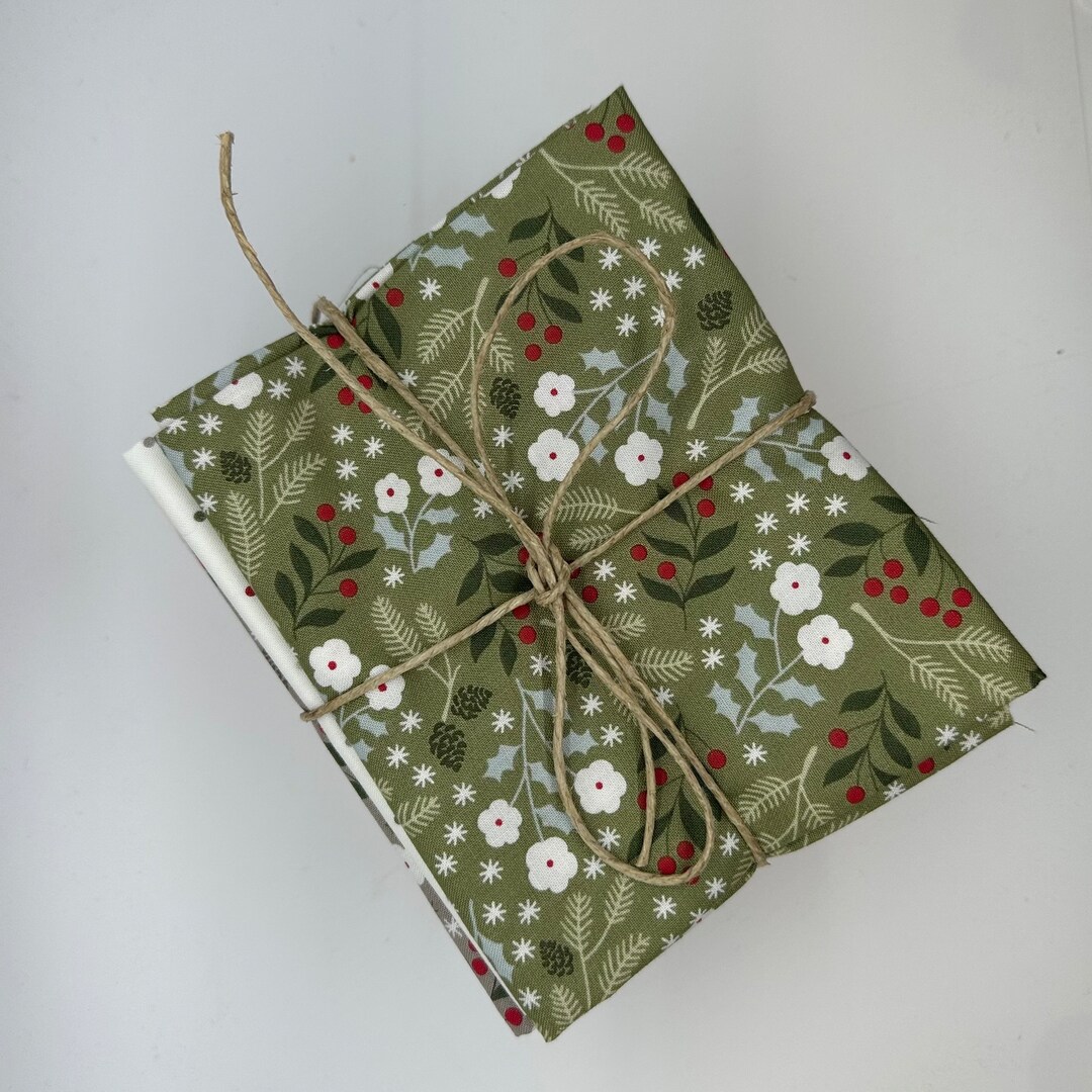 Lella Boutique Christmas Eve 14 Piece Fat Quarter Bundle shop Cut - Etsy