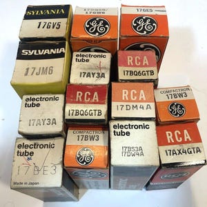 14 Vintage 17 Volt Electron Radio Amplifier Vacuum Tubes in Boxes GE 17AX4 T-252