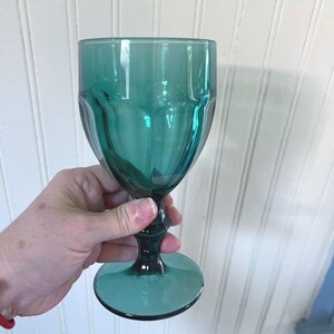 Juniper Green Libbey Duratuff Goblets Teal Holiday Table Setting