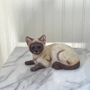Siamese Cat Figurine