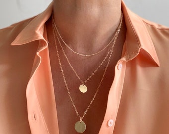 Collier superposé pour femme à pendentif 3 chaînes avec breloques rondes. Cadeau pour elle, anniversaire, anniversaire,