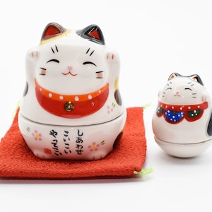 Maneki Neko White color together with White cat inside Beckoning Cat Lucky cat for good luck H7.0cm H4.5cm 7321
