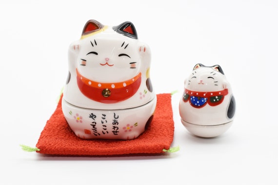 Japanese Luck And Fortune Charm Beckoning White Calico Cat Maneki