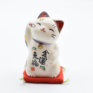 Maneki Neko Gold color Beckoning Cat Lucky cat for money luck H7.0cm 7743