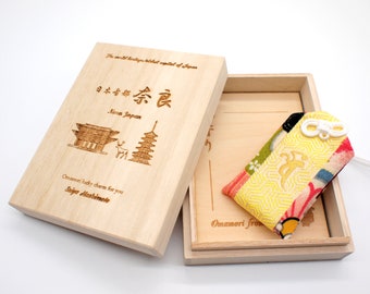 Japanse OMAMORI AMULET CHARM voor "Creëer je eigen wens" geelgoud van Enshu Sigisan uit Nara, Japan