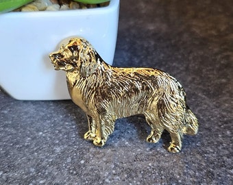 BERNESE MOUNTAIN Dog BROOCH – 24k Yellow Gold Plated and Pewter Brooch for Jacket and Scarf, Ideal Gift for Dog Lovers