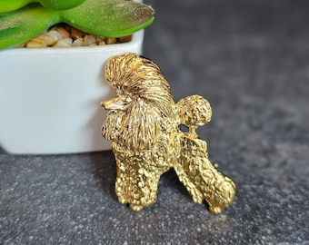 Pudel nordisch, skandinavische Pudelkunst, Pudelbrosche Hund 24k Gelbgold plattiert Brosche, Pudelliebhaber, Pudelschmuck