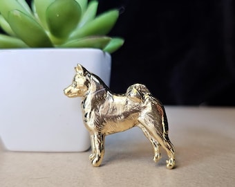 Stunning FINNISH SPITZ Dog BROOCH In 24k Gold Plating, Perfect As A Pet Memorial Keepsake And A Thoughtful Gift For Dog Lovers