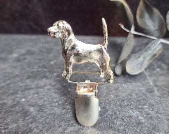 BEAGLE Dog NUMBER HOLDER Brooch – Elegant Dog Show Ring Clip For Beagle Fans – Pet Memorial Gift For Dog Lovers And Exhibitors In 3 Finishes