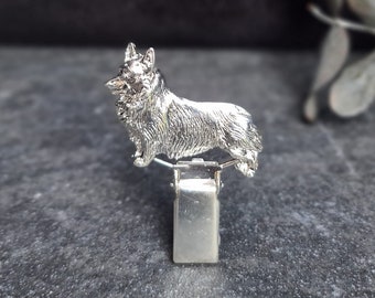 Pembroke Welsh CORGI NUMBER HOLDER Brooch – Gold Plated Pewter Pin For Dog Lover And Corgi Owner - Sweater Clip For Dog Shows In 2 Finishes