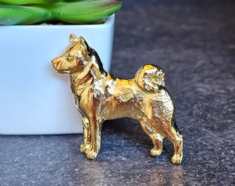 AMERICAN AKITA Dog BROOCH-24k Gold Plated Pet Memorial Jewelry, Perfect For Jackets And Scarves, Thoughtful Gift For Dog Lovers