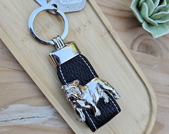 ENGLISH BULLDOG KEYCHAIN - Silver-Plated Keyring With Genuine Leather - Unique Gift For Dog Lovers And Pet Owners – Gift Wrapping Available