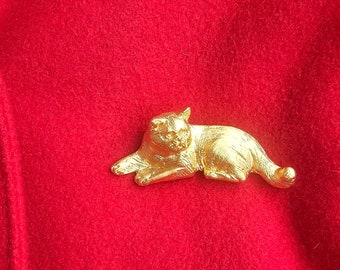 Vintage Exotic Cat Brooch, Gold Plated Animal Jewelry Accessory, Cat lovers gift