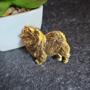 24k Yellow Gold Plated KEESHOND DOG BROOCH In Static And Movement Finishes-Dog Brooch For Jacket And Scarf-Gift For Dog Lovers