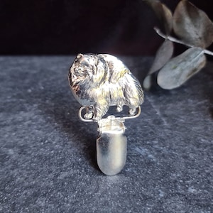 POMERANIAN NUMBER HOLDER Brooch – Dog Show Ring Clip – Pewter Sweater Clip in three Finishes – Perfect Gift for Dog Lovers and Exhibitors