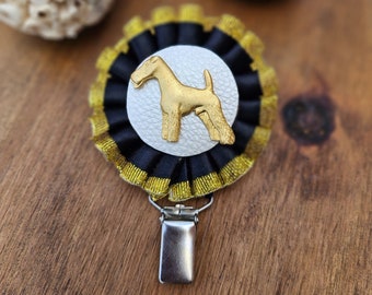 Airedale Terrier Rosette Number Holder with Sturdy Clip - Ideal for Dog Shows