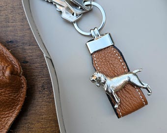 BRACCO ITALIANO Dog KEYCHAINWith Fax Leather Strap For Dog Lovers – Silver Plated Pewter Dog Breed Keyring – Durable Keyring Accessory