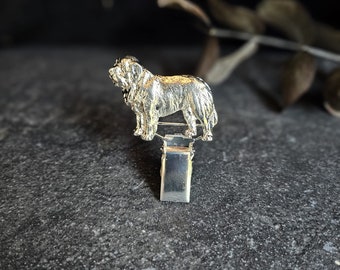 Saint BERNARD NUMBER HOLDER Brooch – Elegant Dog Show Clip And Sweater Clip - Gold Plated Brooch For Dog Lovers – Gift Wrapping Available