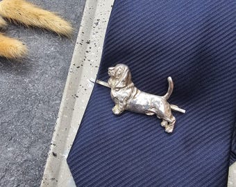 Basset HOUND TIE CLIP For Men – Silver Plated Pewter Dog Tie Bar, Unique Gift For Dog Lovers, Groomsmen, Fathers Day, Keeps Tie In Place