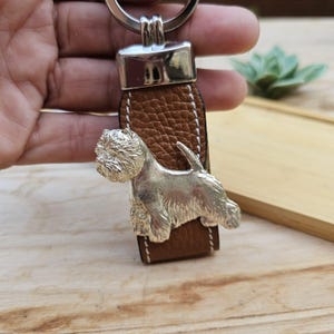 WEST HIGHLAND KEYCHAIN – Silver Plated Dog Breed Keyring – Ideal Gift For West Highland Owner Or Enthusiasts – Gift Wrapping Available