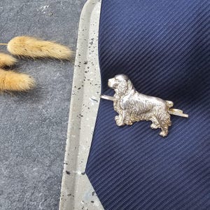 Clumber SPANIEL TIE CLIP For Men – Pewter Dog Breed Tie Bar, Elegant Silver Plated Tie Clip For Dog Lovers And Formal Wear Accessory