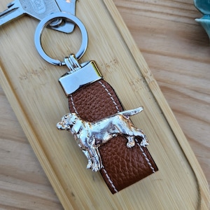 LLAVERO DE PERRO LABRADOR – Llavero de peltre bañado en plata con la raza de perro: regalo único para amantes de los perros y entusiastas del labrador