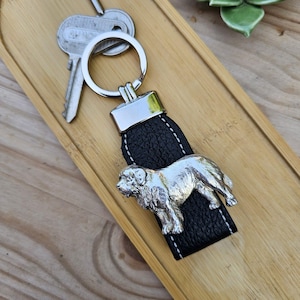 SAINT BERNARD Dog KEYCHAIN- Silver-Plated Dog Breed Keyring - Ideal Gift For Saint Bernard Owner Or Enthusiast – Gift Wrapping Available
