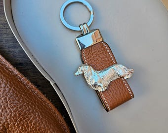 Long Hair DACHSHUND KEYCHAIN – Silver Plated Dog Breed Keyring - Ideal Gift For Dachshund Owner Or Enthusiasts – Gift Wrapping Available