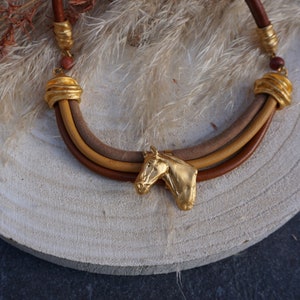 Thoroughbred horse chocker, Thoroughbred necklace, horse lovers gift, women necklace, Horse chocker