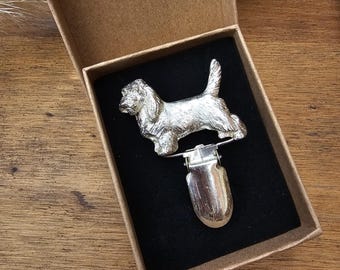 PETIT Vendeen Basset Griffon NUMBER HOLDER Brooch – Unique Dog Show Ring Clip – Gift For Dog Lovers And Exhibitors – Gift Wrapping Available