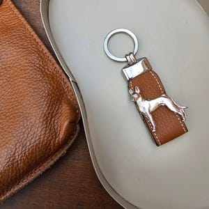 PORTACHIAVI CANE DI IBIZA - Portachiavi in peltro placcato argento con razza di cane - Regalo ideale per proprietari e appassionati di cani di Ibiza con opzione di incartamento regalo