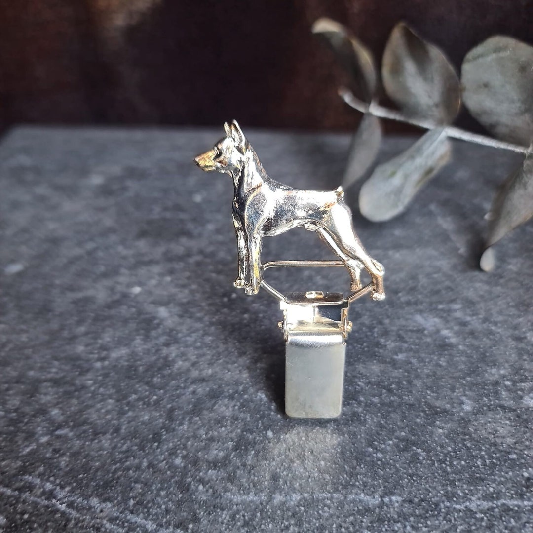 Pinscher Number Holder Brooch: Gold-plated Pewter Dog Show