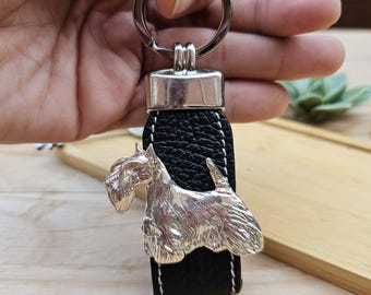 SCOTTISH TERRIER KEYCHAIN – Silver Plated Dog Breed Keyring - Scottish Dog Memorial Gift - Cute Pet Accessory For Dog Lovers