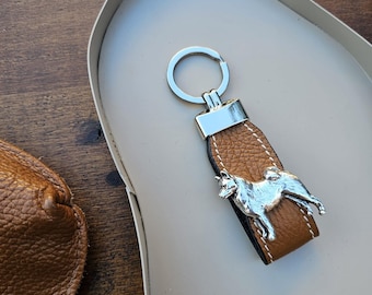 NORWEGIAN ELKHOUND KEYCHAIN – Silver Plated Pewter Dog Breed Keyring - Gift For Dog Lovers, Stylish Faux Leather Accessory For Keys And Bags