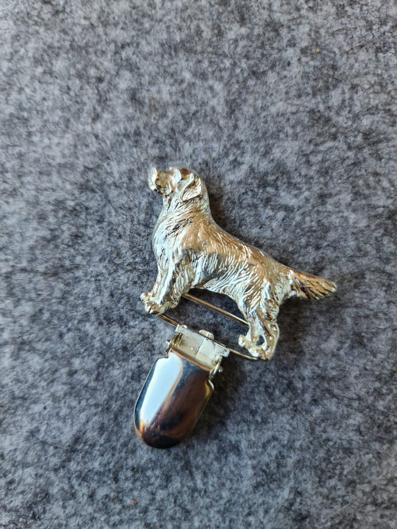 Golden Retriever number holder, brooch or dog show ring clip, show clip Golden Retriever, Exhibitor ring number clips Silver