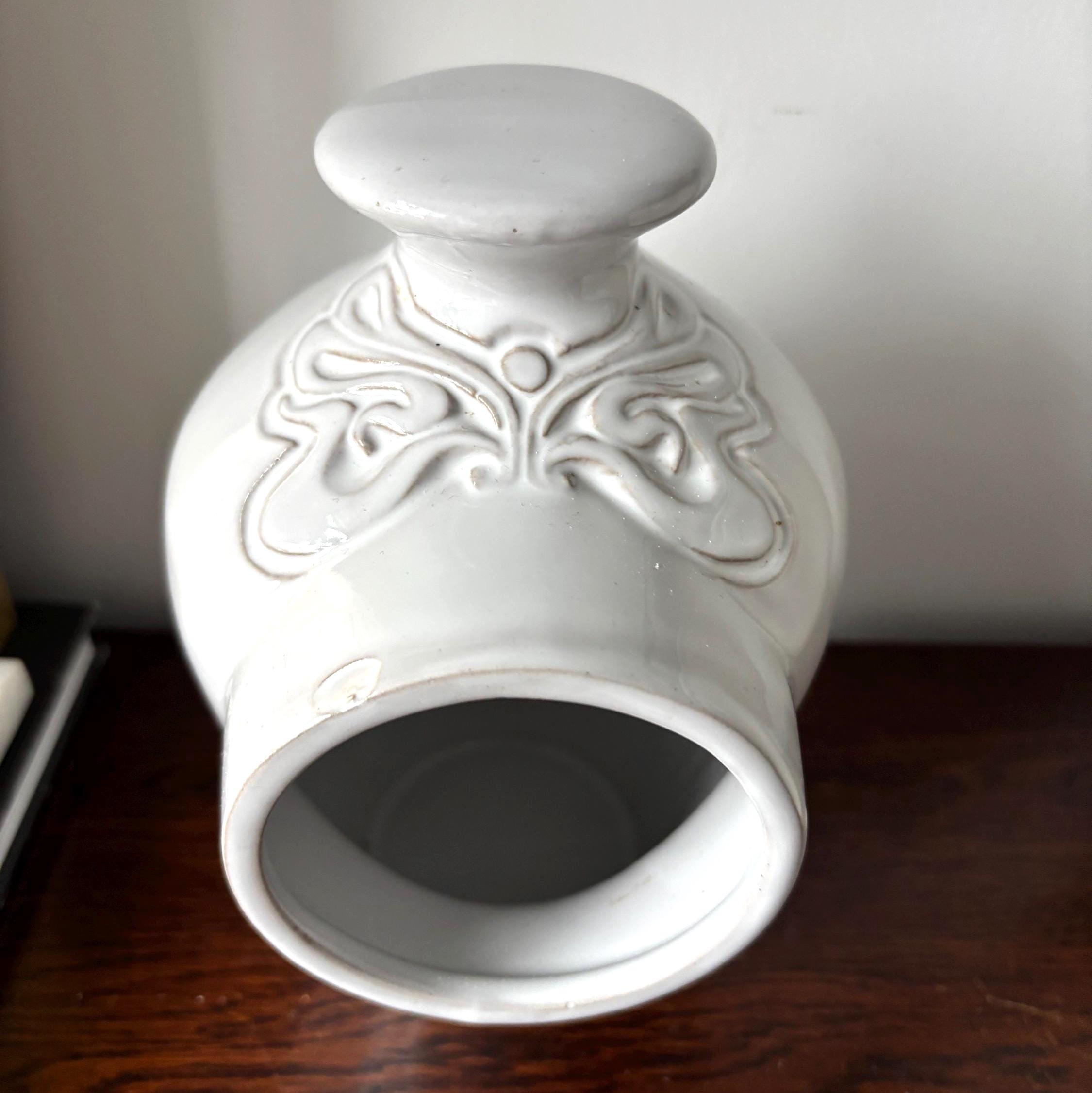 Vintage Shelf Concept White Stoneware Salt Pig Open-Front Kitchen Counter Salt Cellar