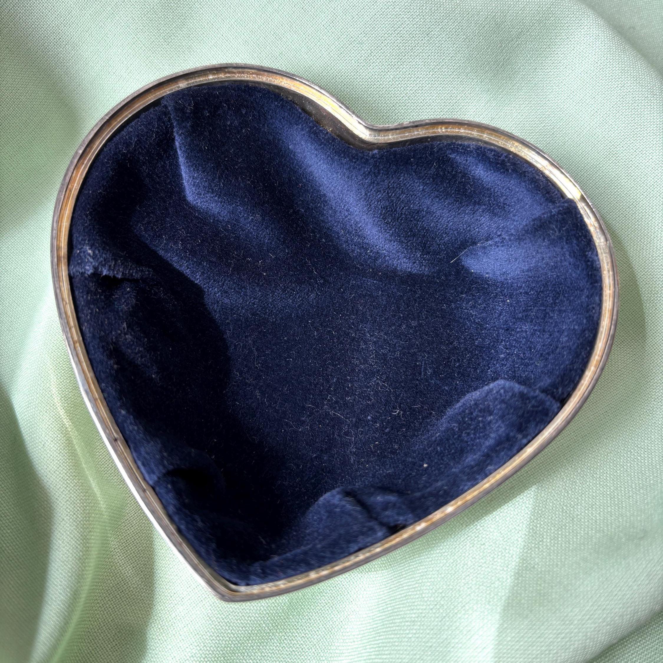 Vintage Heart Shaped Jewelry Box: Embossed Floral Design, Silver Tone Finish
