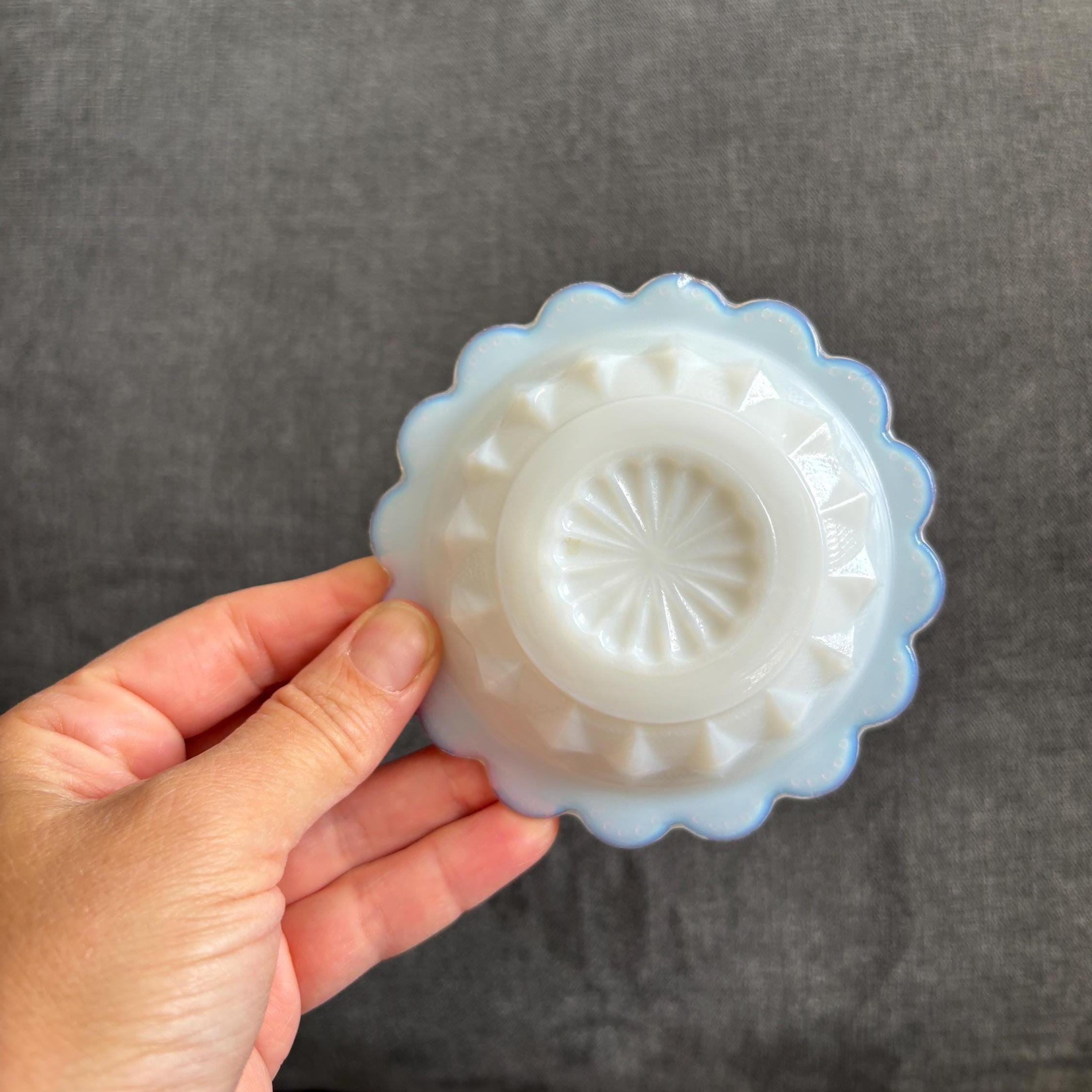 Vintage Milk Glass Pin Dish/Ashtray | Queen Elizabeth || Coronation 1953