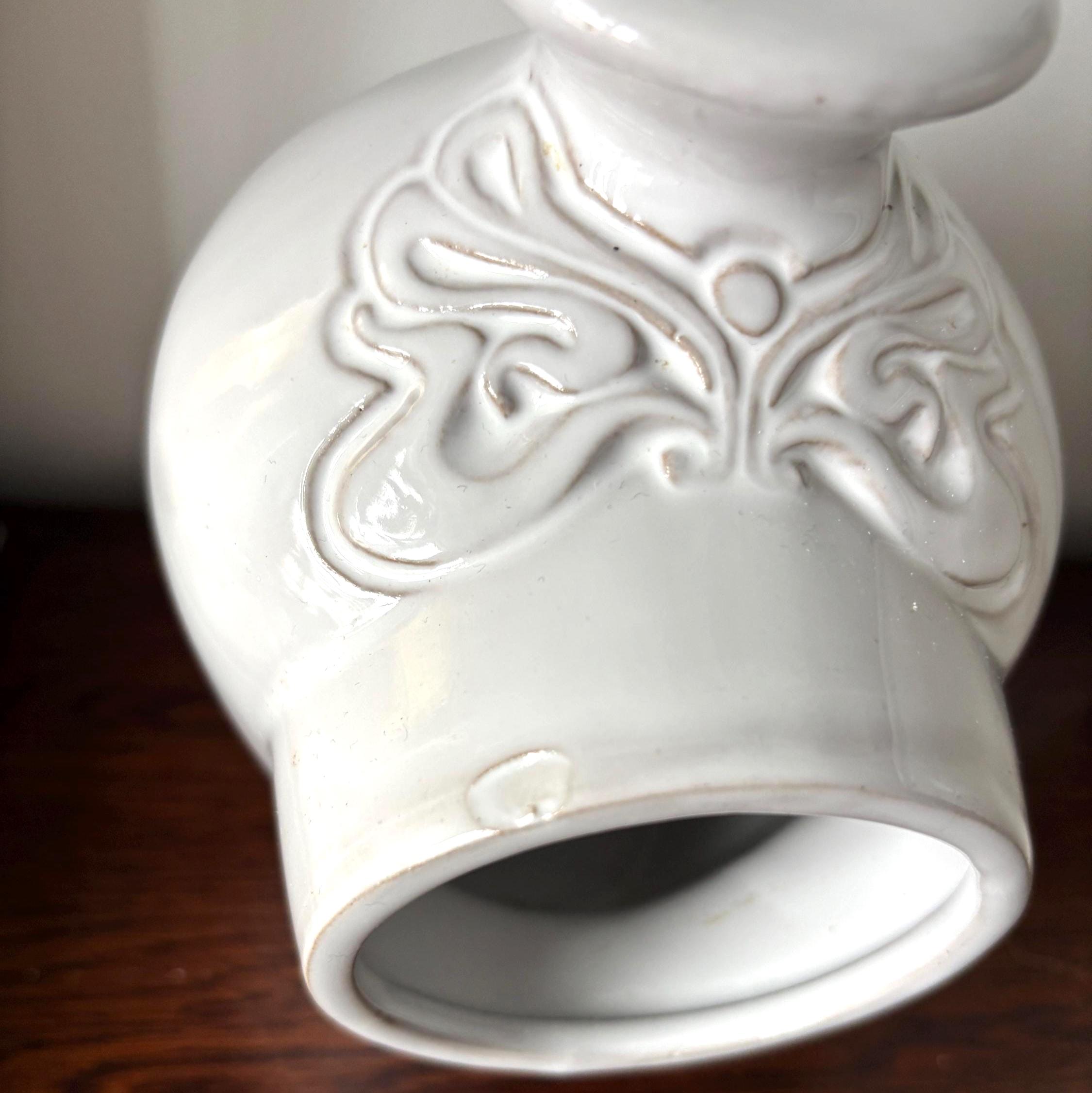Vintage Shelf Concept White Stoneware Salt Pig Open-Front Kitchen Counter Salt Cellar