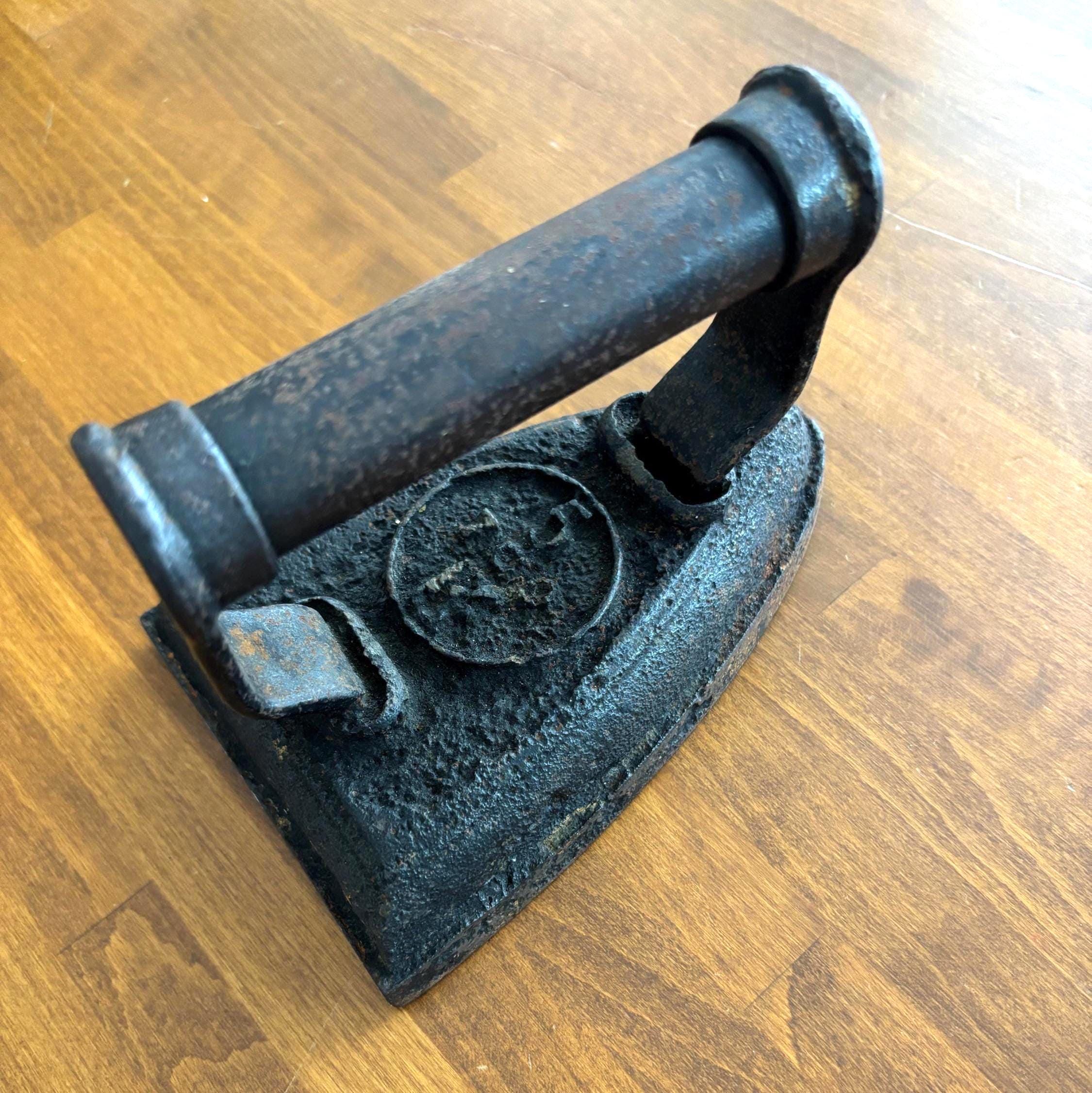 Victorian Kenrick No 5 Cast Iron Sad Iron Primitive Rustic Farmhouse Decor