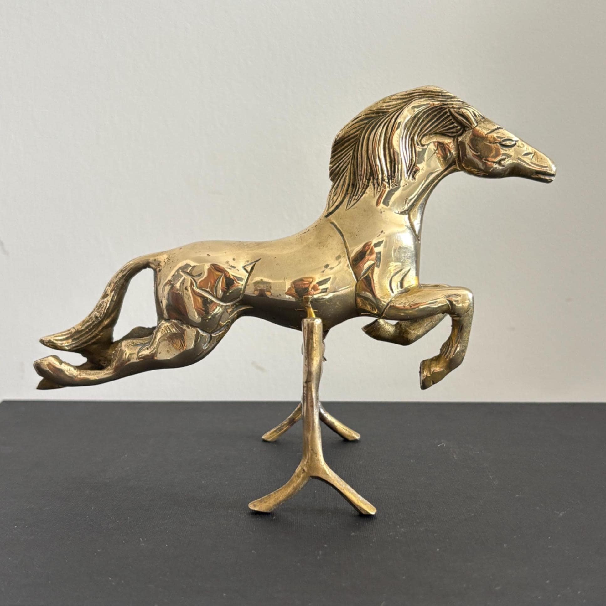 Vintage Brass Horse Figurine: Mid-Century Equestrian Sculpture